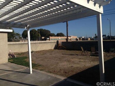 916 W 127th Place, Compton, CA 90222 - photo 3