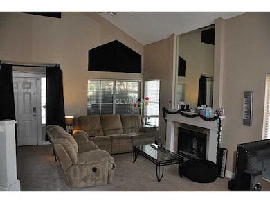 Living Room. Spacious Livingroom