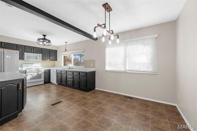 818 Reinke Rd, Ballwin, MO 63021 - photo 7