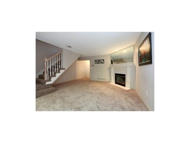 Living room w/fireplace
