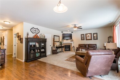 1212 Daffodil Ave NE, Orting, WA 98360 - photo 5