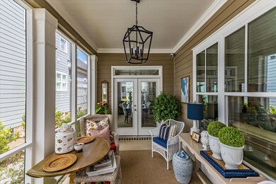 13-P1385529-HDR