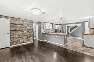 502 W Adams St, Osceola, IN 46561 - photo 3