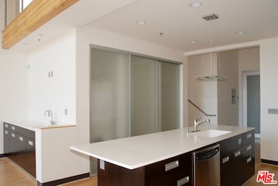 8312 Beverly Blvd unit 202, Los Angeles, CA 90048 - photo 5