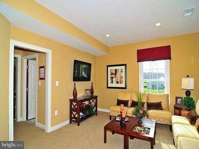15351 Tewkesbury Place, Upper Marlboro, MD 20774 - photo 3