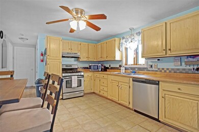 12 Celeste St, Nashua, NH 03064 - photo 3