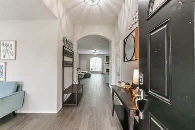 4202 Cleburne Dr, Pearland, TX 77584 - photo 3