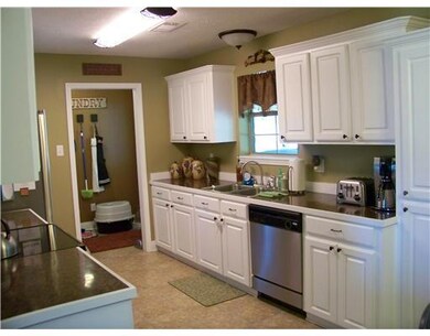 4401 Grantham Dr, Pineville, LA 71360 - photo 4