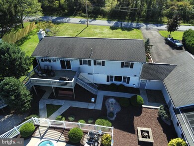 8573 Orchard Rd, Coopersburg, PA 18036 - photo 6