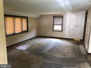 255 Arline Ave, Woodbury, NJ 08096 - photo 4