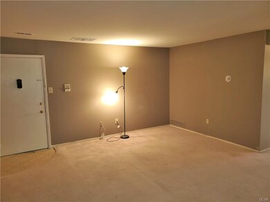 1580 Alta Dr unit 11, Whitehall, PA 18052 - photo 2
