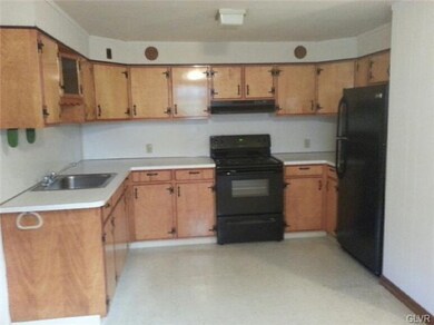 610 Penn St, Bath, PA 18014 - photo 2