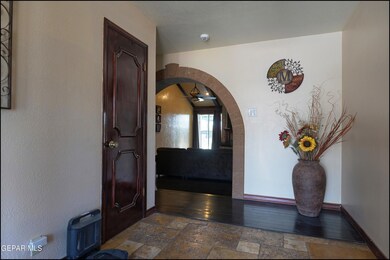 11119 Leo Collins Dr, El Paso, TX 79936 - photo 6