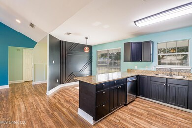 Kitchen/ Dining