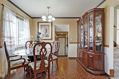 5332 Sprucewood Rd, Columbus, OH 43229 - photo 7