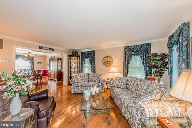 7792 Rockburn Dr, Ellicott City, MD 21043 - photo 4