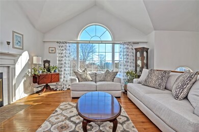 18 Ann Ct, Middletown, RI 02842 - photo 4