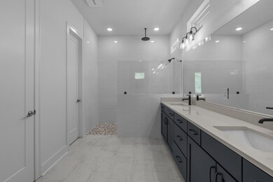 Owner's Bath