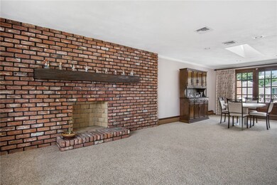 52 Pinewood Dr, West Warwick, RI 02893 - photo 3