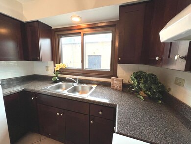 9839 Lawrence Ct unit 1N, Schiller Park, IL 60176 - photo 5