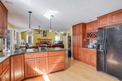 6 Pebble Ct, Merrimack, NH 03054 - photo 4