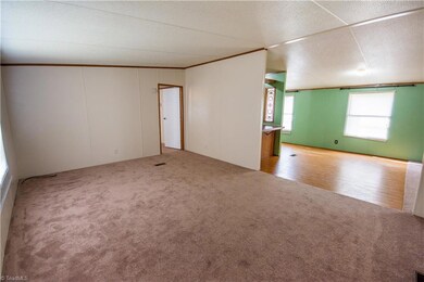 121 Northfield Rd, Statesville, NC 28625 - photo 5