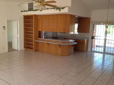 Living Room & Breakfast Bar