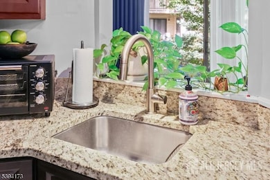 1902 Bayhead Dr, Parlin, NJ 08859 - photo 3