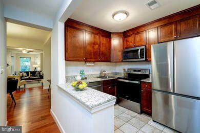 1134 25th St NW unit B, Washington, DC 20037 - photo 6