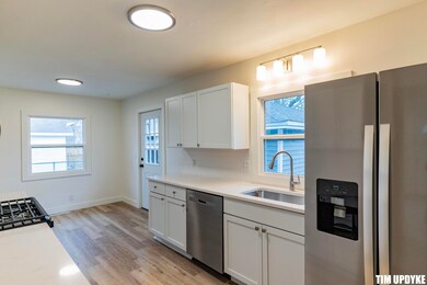 961 Aurora Ave, Muskegon, MI 49442 - photo 4