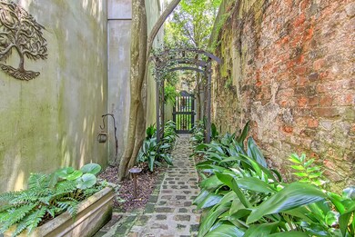 CREM_4 Tradd Street_036