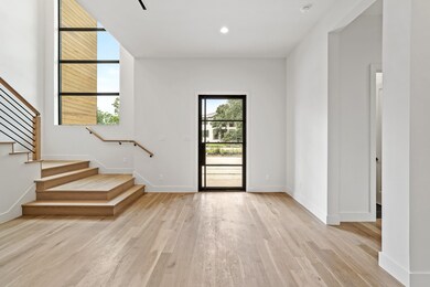 208 W 31st St, Houston, TX 77018 - photo 5