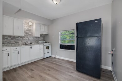 150 Hohldale St unit c, Houston, TX 77022 - photo 5