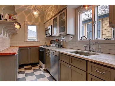 32 Quincy St, Providence, RI 02908 - photo 7