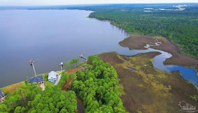 4568 Bayside Dr, Milton, FL 32583 - photo 4