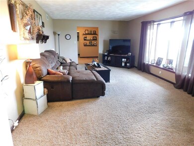 9864 N 1375th St, Effingham, IL 62401 - photo 5