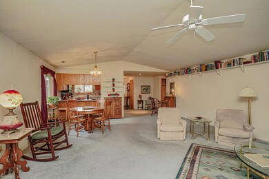 528 NW Buddy Ln, Grants Pass, OR 97526 - photo 4