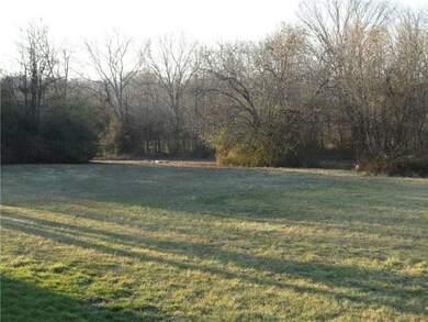 225 Edgeview Dr, Shelbyville, TN 37160 - photo 2