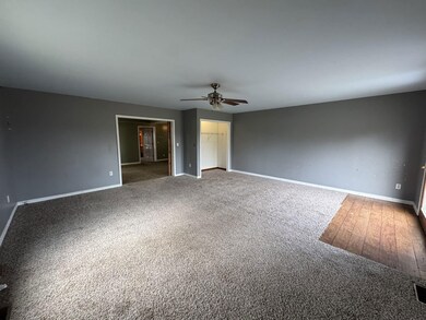 23392 N Il Hwy 37, Dix, IL 62830 - photo 7