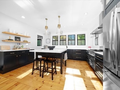 27 School St, Hingham, MA 02043 - photo 3