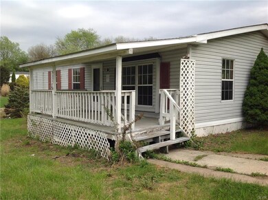 6627 Walnut St, Slatington, PA 18080 - photo 2