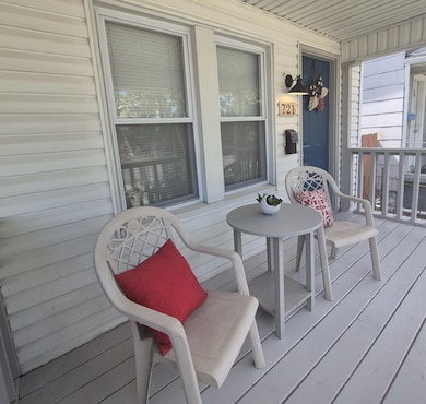721 Front Porch