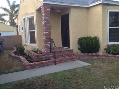 View of front entrance, welcome home!
