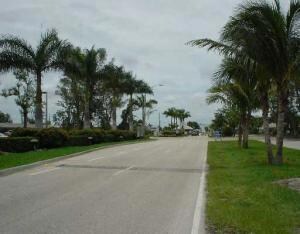 332 Windsor O, West Palm Beach, FL 33417 - photo 3