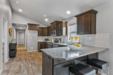 Benton - Kitchen 2
