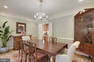 9480 Turnberry Dr, Potomac, MD 20854 - photo 5