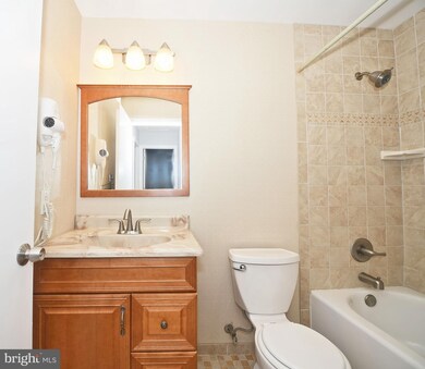 1319 Denby Rd, Towson, MD 21286 - photo 5