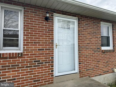 1150 Whitner Rd, Reading, PA 19605 - photo 2