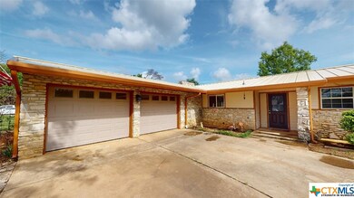 108 Oak Ridge Dr, San Marcos, TX 78666 - photo 3
