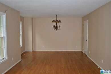 1912 Dix Cir, Birmingham, AL 35235 - photo 2